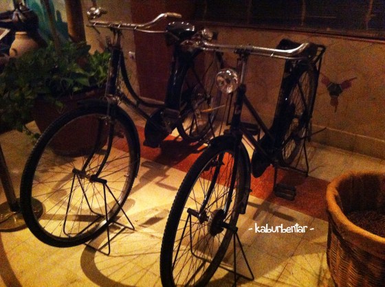 Sepeda yang dipakai Seeng Tee berjualan keliling