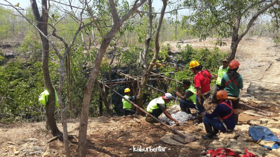 Bersiap untuk turun ke dalam Gua Jomblang!